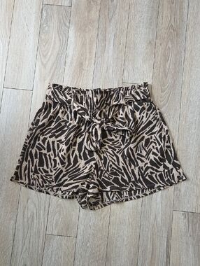 Messini Paperbag Waist Animal-Print Bermuda Shorts Black & Tan Large